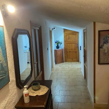 Casa Maddalentu 公寓 马达莱纳