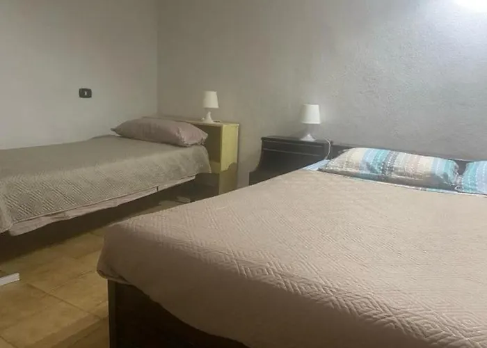 Casa Maddalentu 公寓 马达莱纳